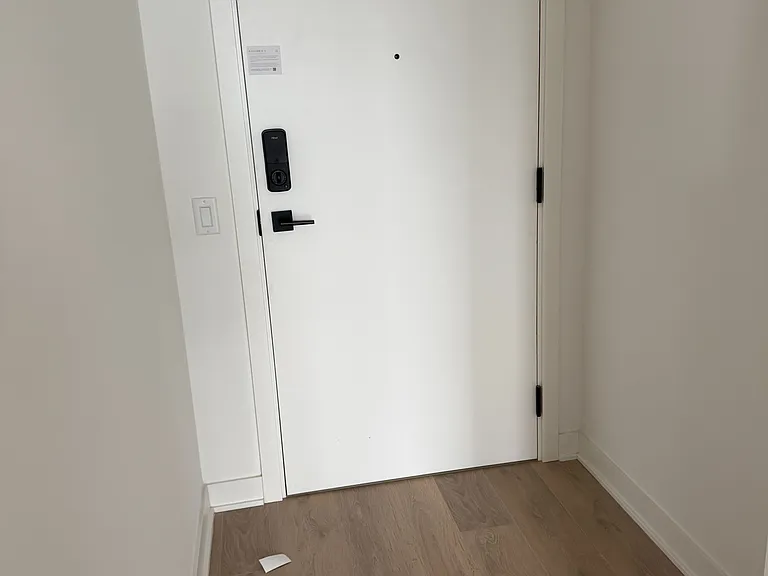 1185 Dupont St #1411 — Photo 23