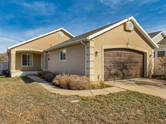 2nd image of 828 Chartres Ave