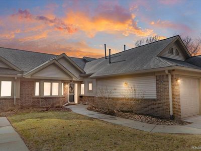 21374 Mulberry Ct, Farmington, MI, 48336