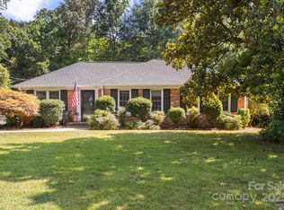2816 Spring Valley Rd, Charlotte, NC 28210