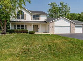 5804 Targee Trl, Roscoe, IL 61073