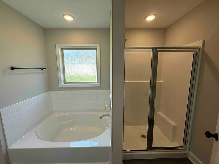 548 Patrick Farms Dr — Photo 15