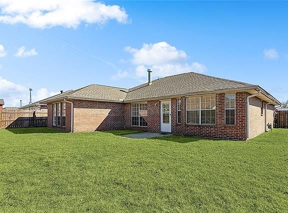 3rd image of 85 Moss Dr