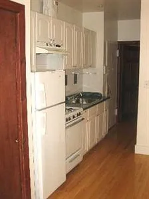 Rented by Douglas Elliman | media 19