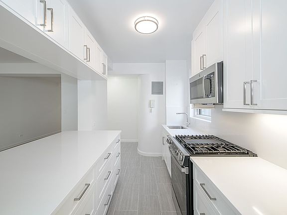 2nd image of 20 E 68th St APT 9A