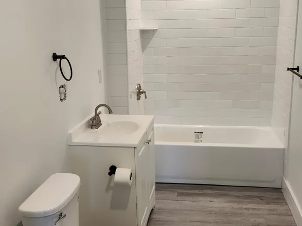 15 Montcalm St #2, Ticonderoga, NY 12883