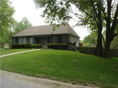 9919 NW 71st Ter, Parkville, MO, 64152