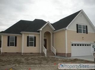 832 Dawson Cir, Chesapeake, VA 23322