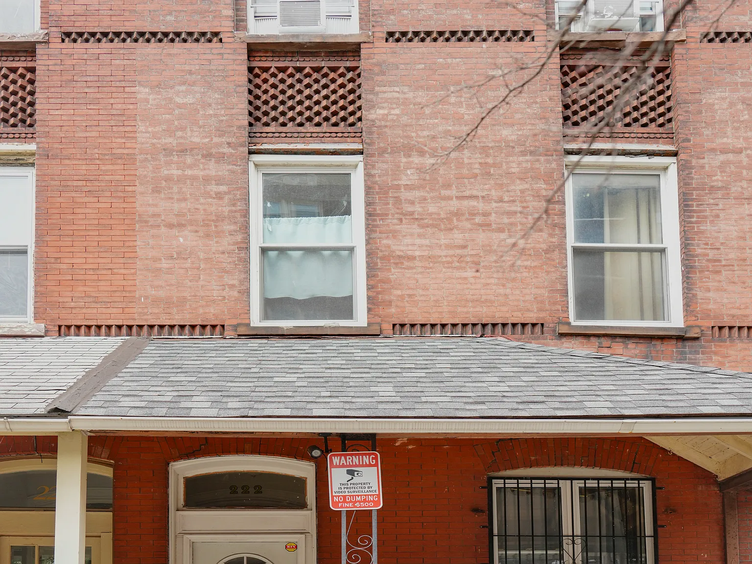 2 bed, 1.5 bath, 875 sqft, $2,400 — Photo 2