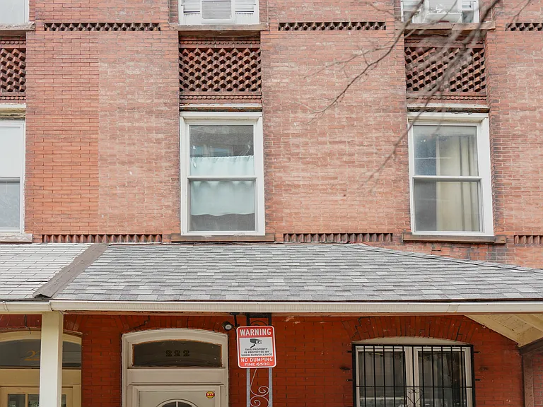 222 S 43rd St #3 — Photo 2