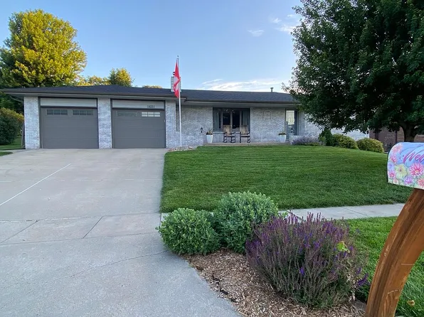 1621 Eastridge Ave, Seward, NE 68434