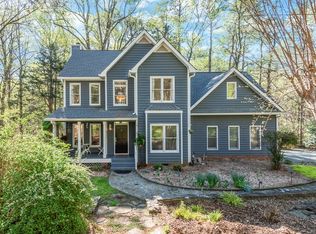 802 Creekstone Dr, Chapel Hill, NC 27516