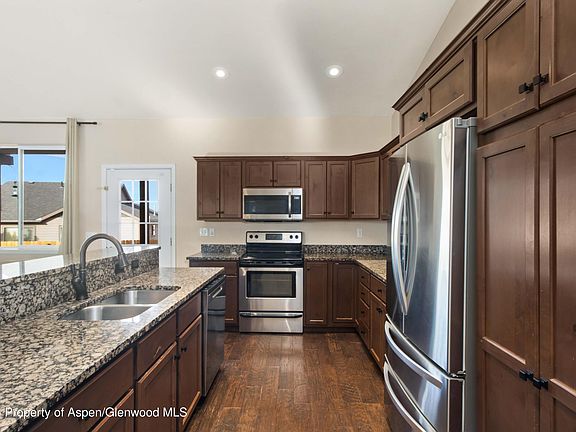 4th image of 2115 Sorrel Ln