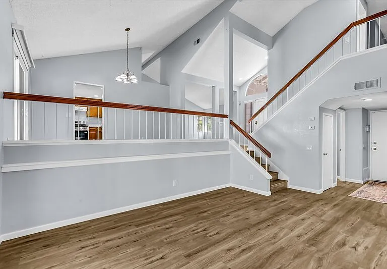 625 Forester Ln — Photo 12