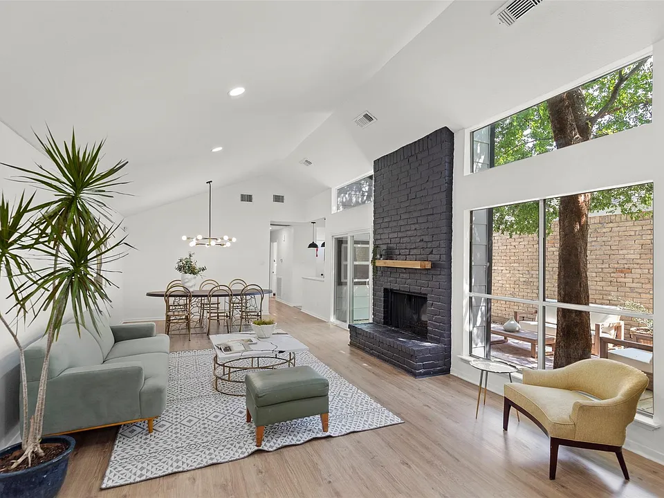 2019 Wilcrest Dr