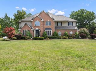 4515 Simmons Rd, Ransomville, NY 14131