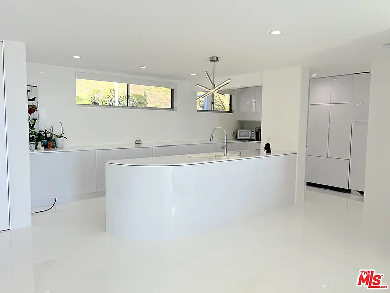 22548 Pacific Coast Hwy #203 — Photo 6
