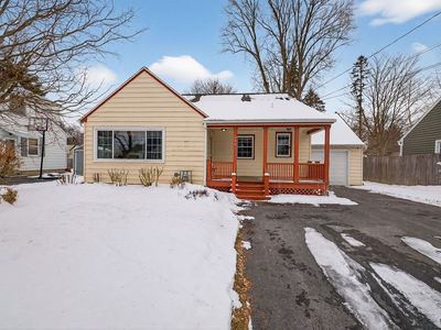 206 Church Pkwy, North Syracuse, NY, 13212