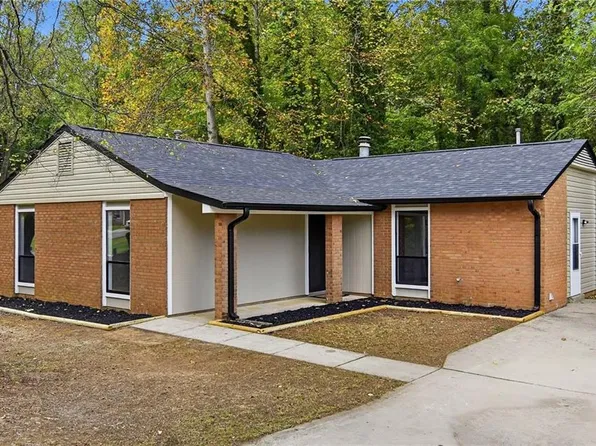 2613 Woodcreek Rd, Winston Salem, NC 27106