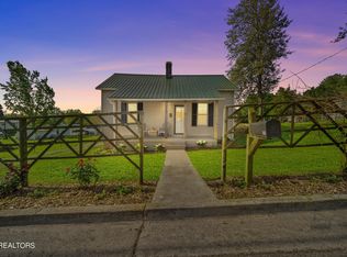 1117 Wright St, Sweetwater, TN 37874