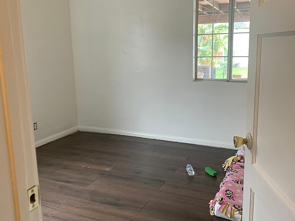 5th image of 9210 San Luis Ave