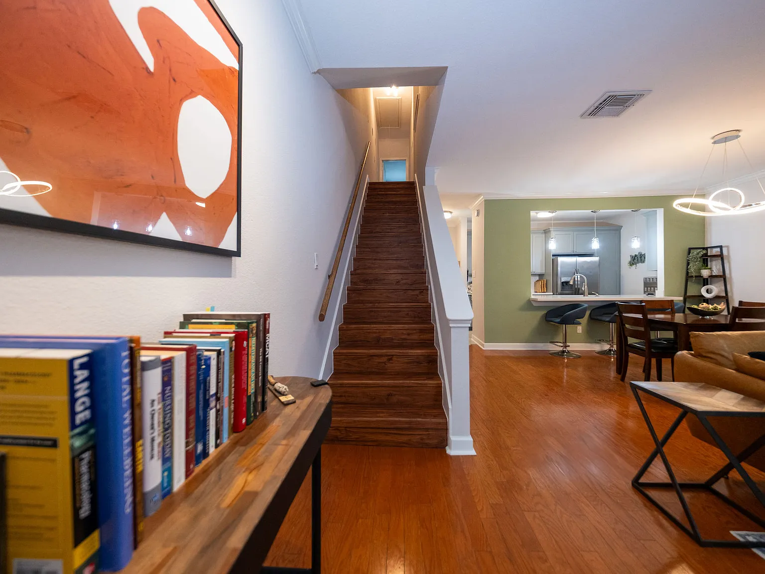 2 bed, 2.5 bath, 1600 sqft, $3,200 — Photo 3