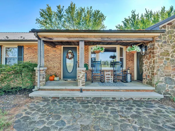 280 Booth Rd, Hardy, VA 24101
