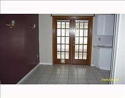 3rd image of 739 Hamilton Ave