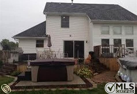 142 Rella Rae - back of home.jpg