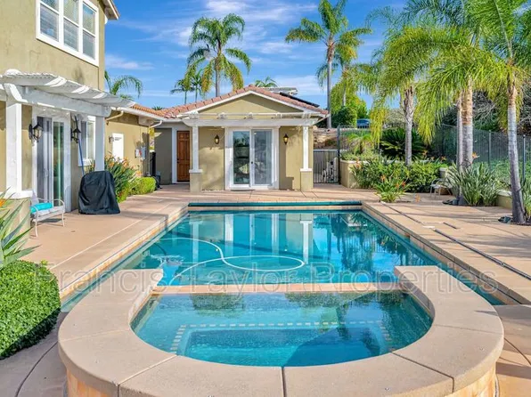2861 Eastview Ter, Escondido, CA 92025
