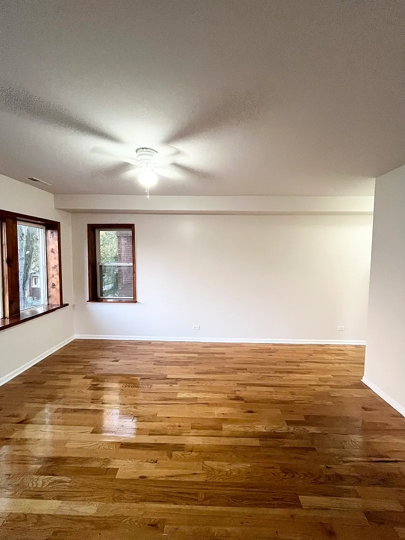 3 bed, 1000 sqft, $1,700 — Photo 4