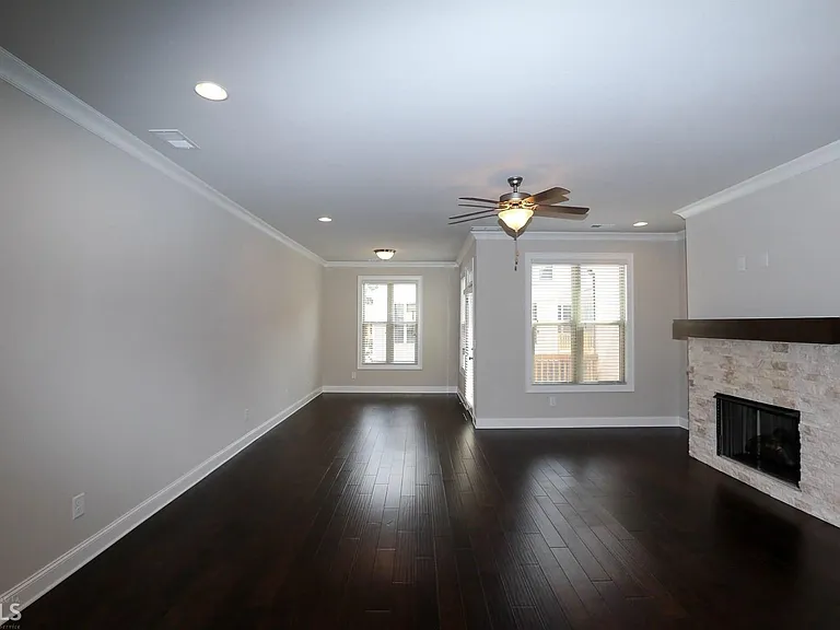 208 Bedford Aly — Photo 14