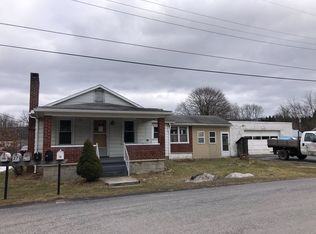 10 3rd St, Milroy, PA 17063
