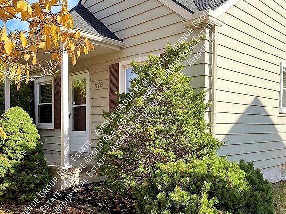 2nd image of 916 N Kenwood Ave