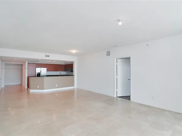 14951 Royal Oaks Ln APT 807, North Miami, FL 33181