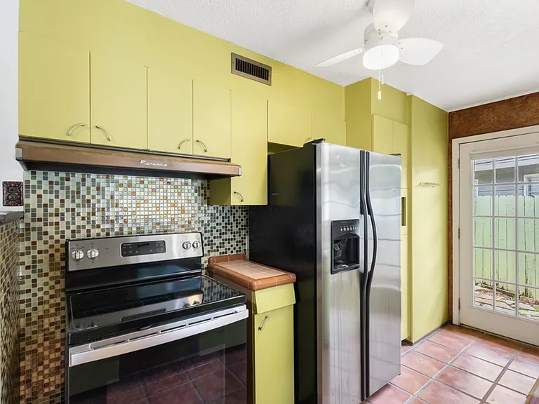 123 Westchester Dr — Photo 14