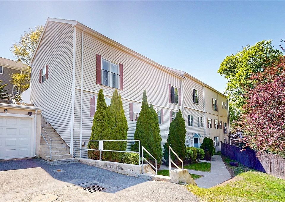 1st image of 110 Coolidge Hill Rd APT 4