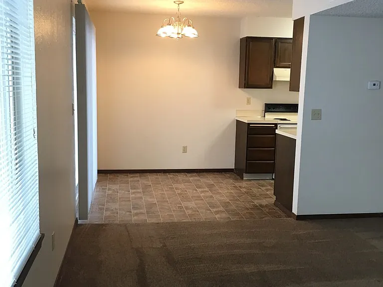 Cedars Apartments — Photo 7