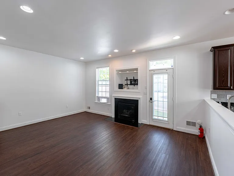 159 Shinnecock Dr — Photo 9