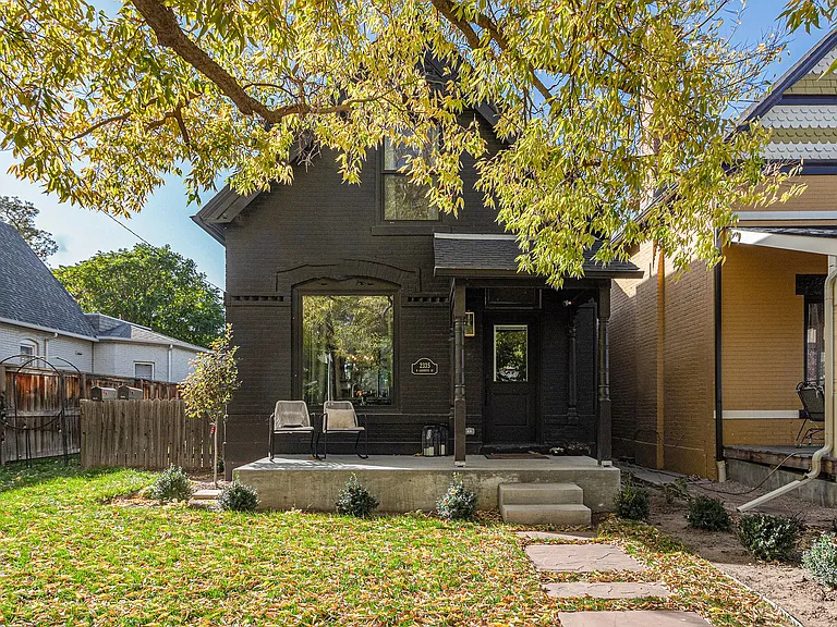2335 N Lafayette St — Photo 44