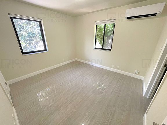 4th image of 912-918 NE 15th Ave #916-4