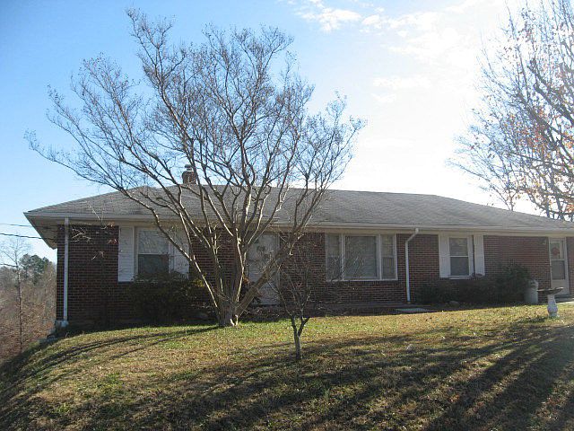 1st image of 164 Applewood Dr