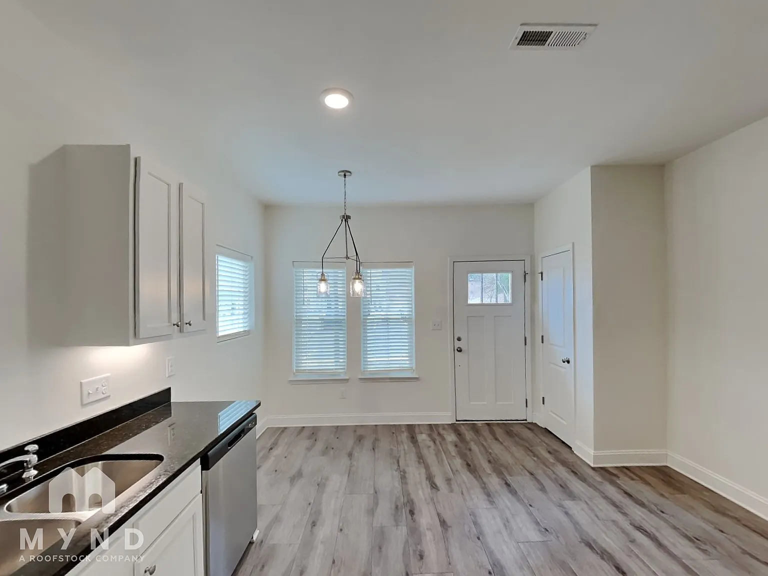 3 bed, 3.5 bath, 1547 sqft, $1,795 — Photo 4