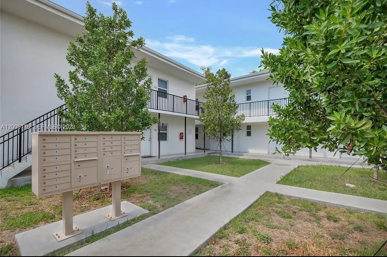 1 bed, 500 sqft, $1,600 — Photo 3