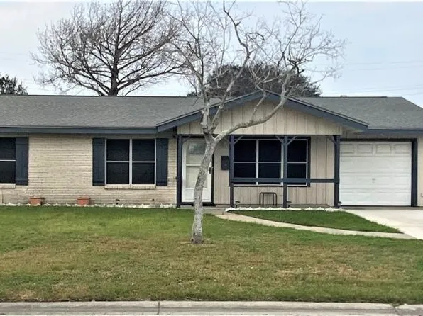 1707 Austin St, Portland, TX 78374