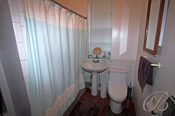 Rented by Bellmarc Realty | media 26