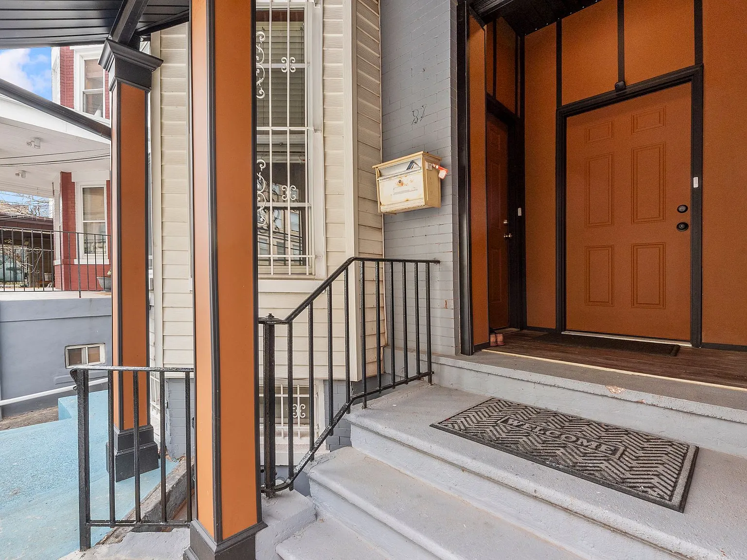 2 bed, 1.5 bath, 1200 sqft, $2,550 — Photo 4