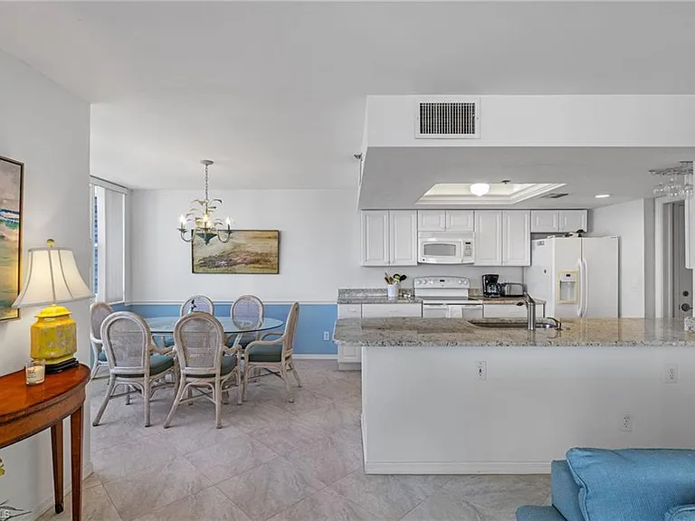 5550 Heron Point Dr #1404 — Photo 9