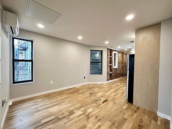 3rd image of 2028 Davidson Ave #5B
