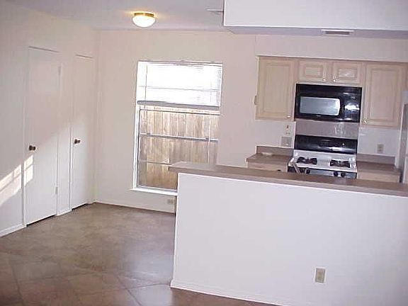 3rd image of 5806 Emerald Forest Dr